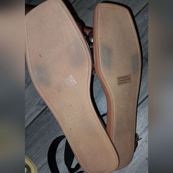 Black studded ankle strap sandal size 11 - Picture 4 of 9